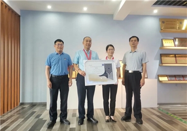 閩旋科技再獲國際發(fā)明獎(jiǎng),泉州市總工會(huì)副主席陳坤生一行蒞臨指導(dǎo)和表彰